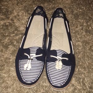 Tom’s Slip Ons